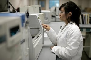 污水處理廠如何選擇水質污水在線自動監測儀設備